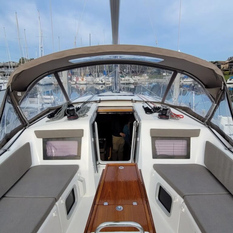 Cockpit view aboard SV Rabbit Hole